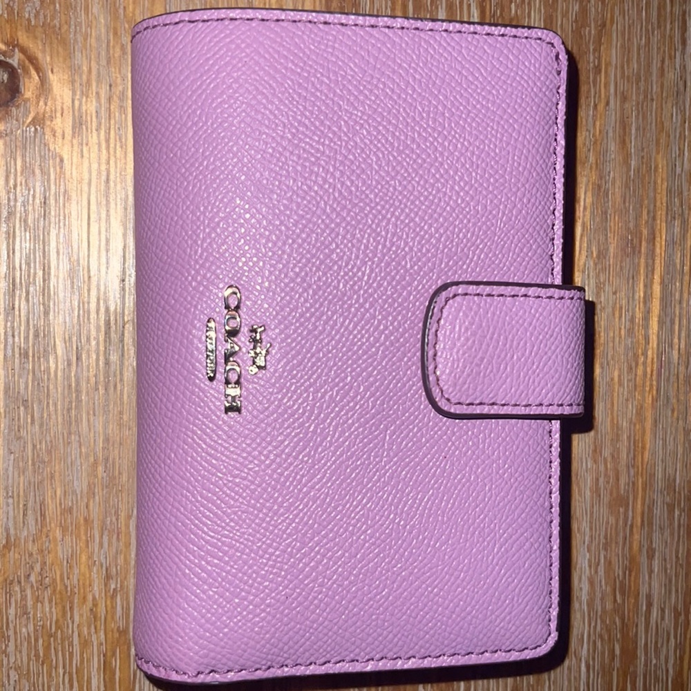 Coach lilac wallet